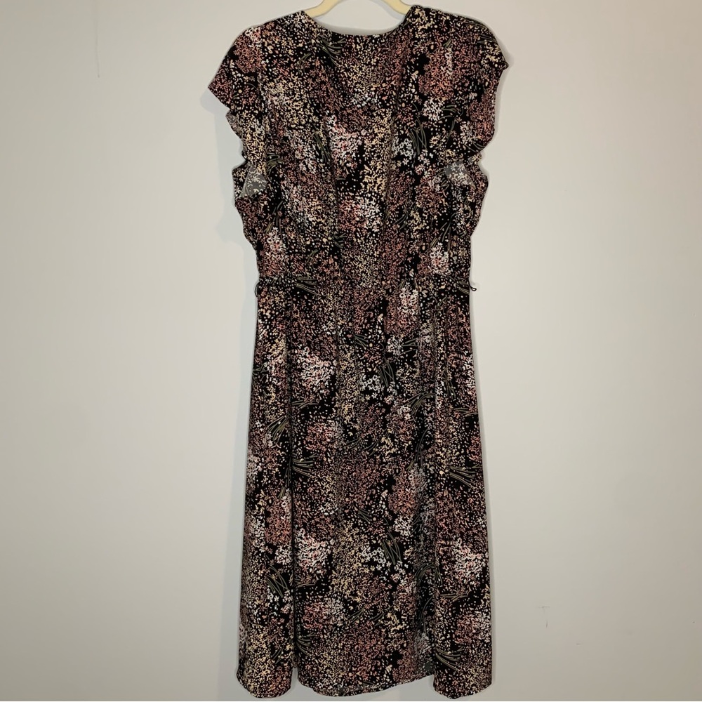 LOFT Black Floral Lined Split Flutter Sleeve V-Ne… - image 4